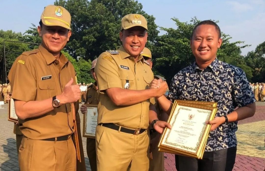 Despite Gap Year, Imam Demonstrates Study While Working at Universitas Terbuka Jakarta Can Achieve Excellence