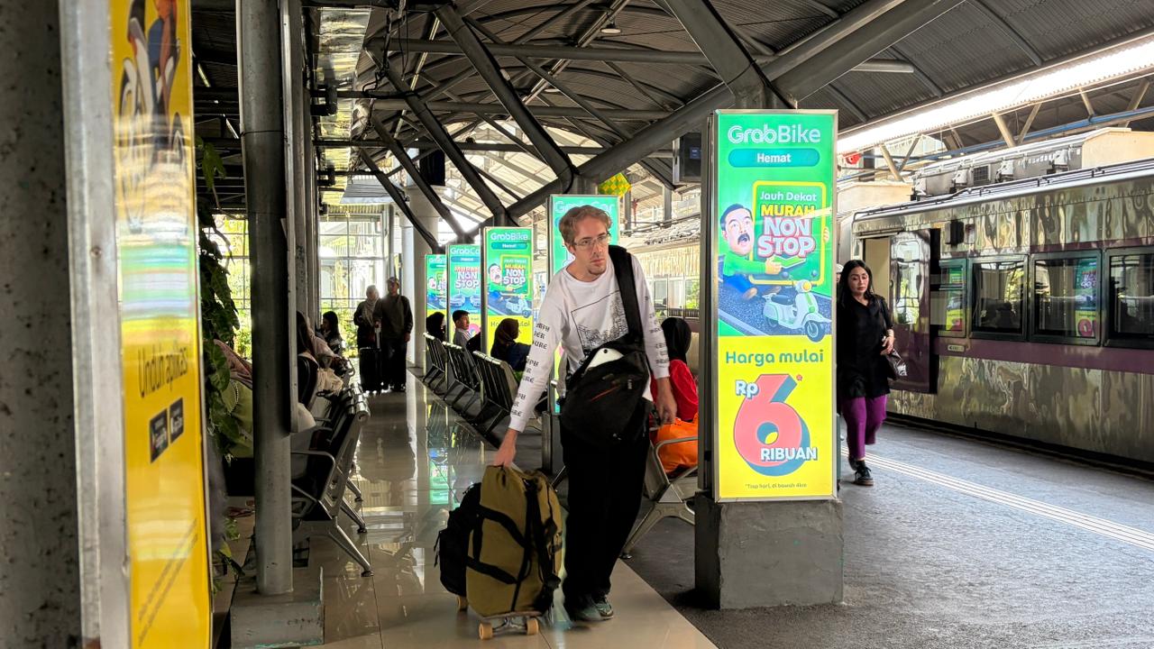 KAI Daop 8 Surabaya Reminds Passengers of Baggage Regulations and Item Security on Trains Ahead of Eid Holiday Travel