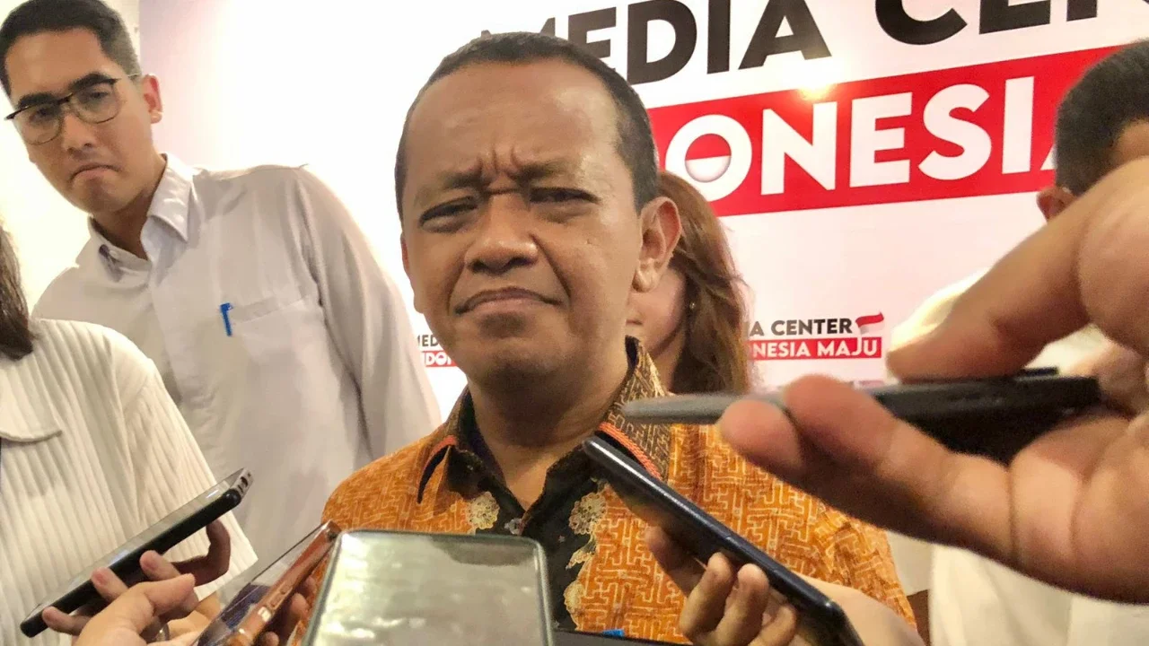 Minister Bahlil Pledges Incentives for Motorcycle Fuel-to-Electric Conversion