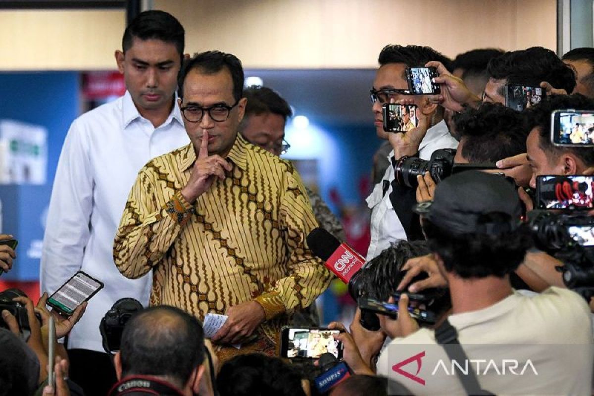 KPK examines former transport minister Budi Karya regarding procurement process and links to parliamentary members