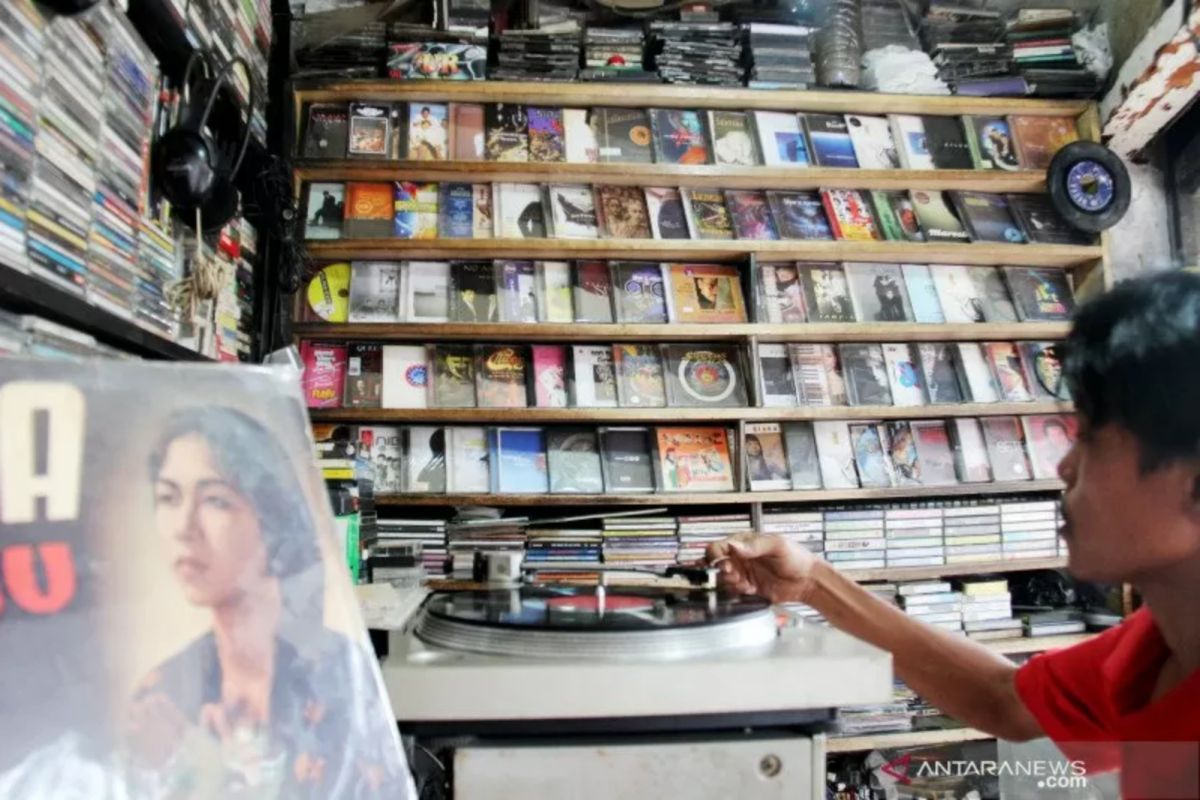 UGM Legal Expert Identifies Royalty Transparency and AI as Challenges for Music Industry