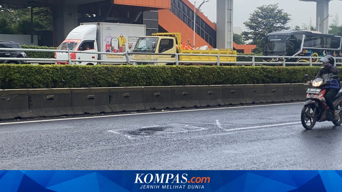 Bina Marga to Repair All Potholes on MT Haryono Street, but Hindered by Weather