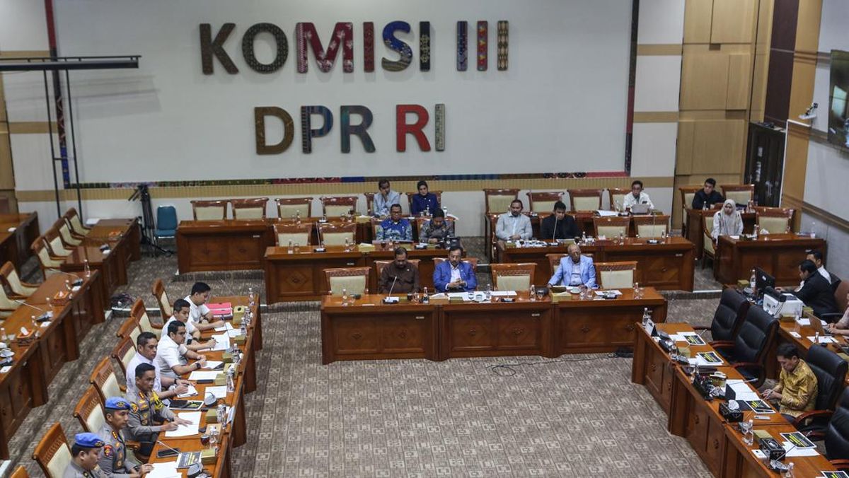 Commission III Holds Hearing with Victims of BLN Cooperative Fraudulent Investment Scheme in Central Java