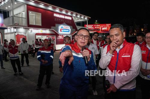 Pertamina Chairman Inspects Rest Area Fuel Station to Ensure 2026 Mudik Readiness