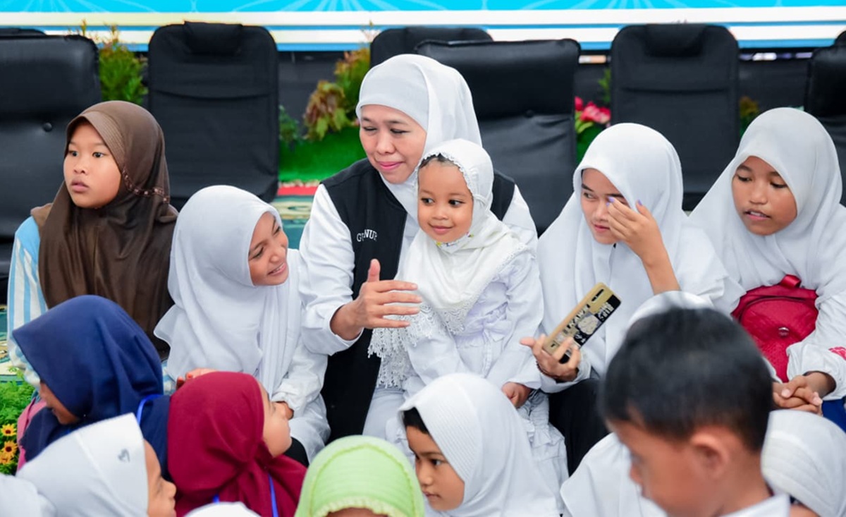 Governor Khofifah Supports Ministry of Communication and Digital Policy to Protect Children in Digital Space, Ready to Oversee Implementation at Grassroots Level