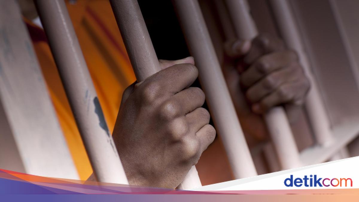 Young Man in West Jakarta Arrested by Police After Extorting Teenager Using Obscene Content