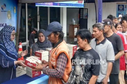 When Ramadhan Teaches Sharing: UBSI Salemba Campus Serves the Community