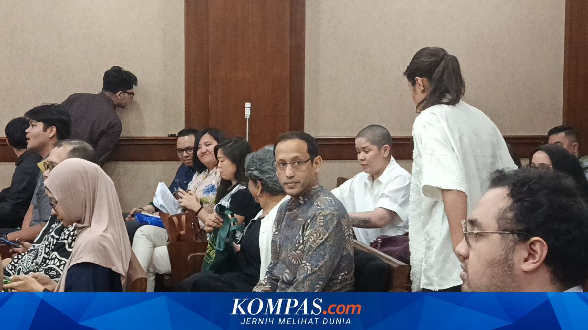 Nadiem Makarim Arrives at Courtroom to Testify in Chromebook Procurement Corruption Case