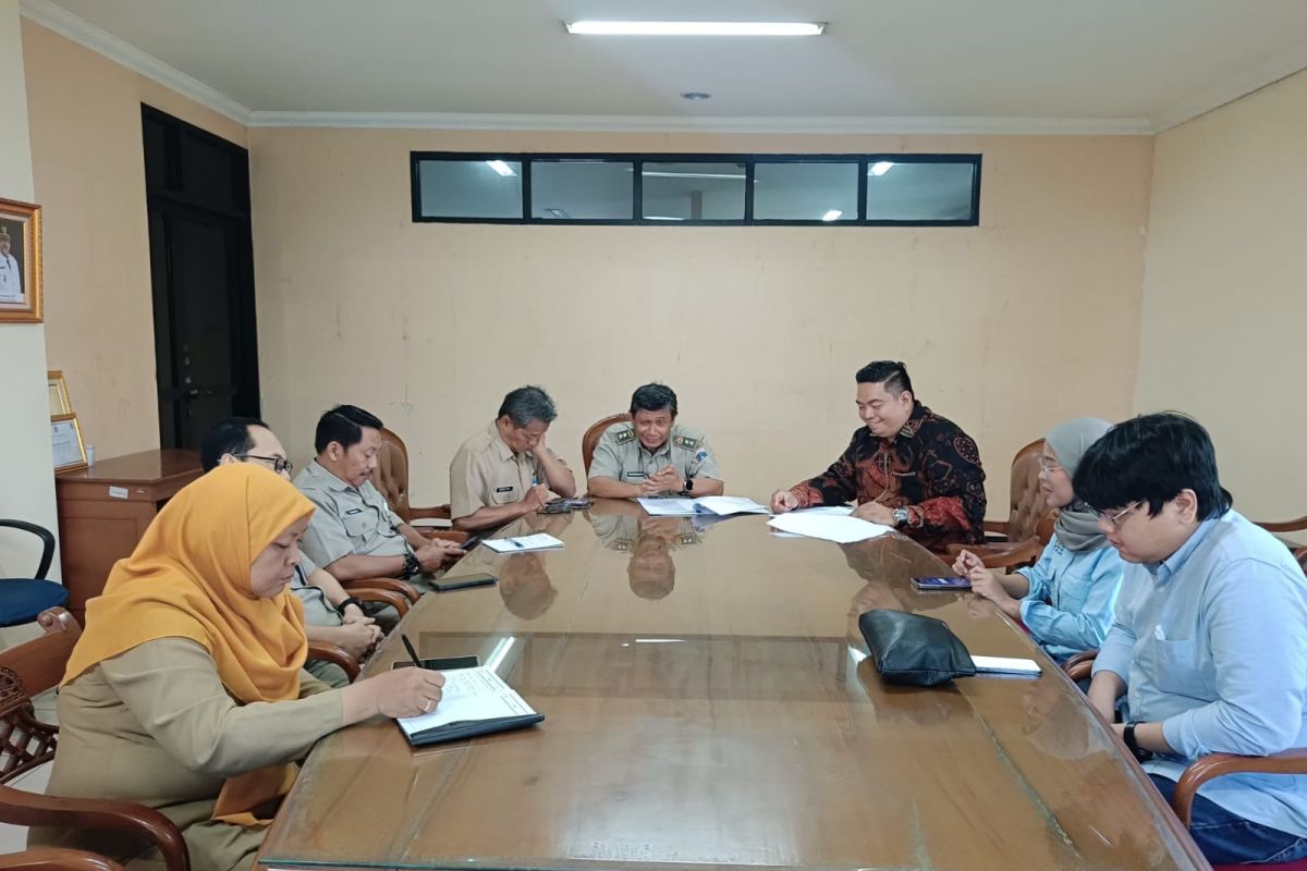 Information Commission Chief Urges Excellence in Public Information Services in North Jakarta