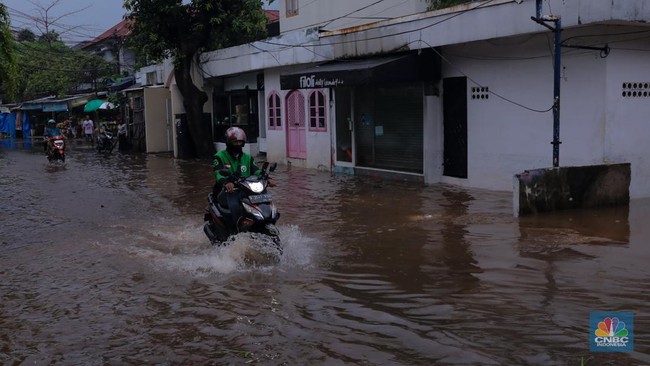 Alert: Very Heavy Rain to Batter Indonesia as Mudik Period Approaches, BMKG Issues Warning
