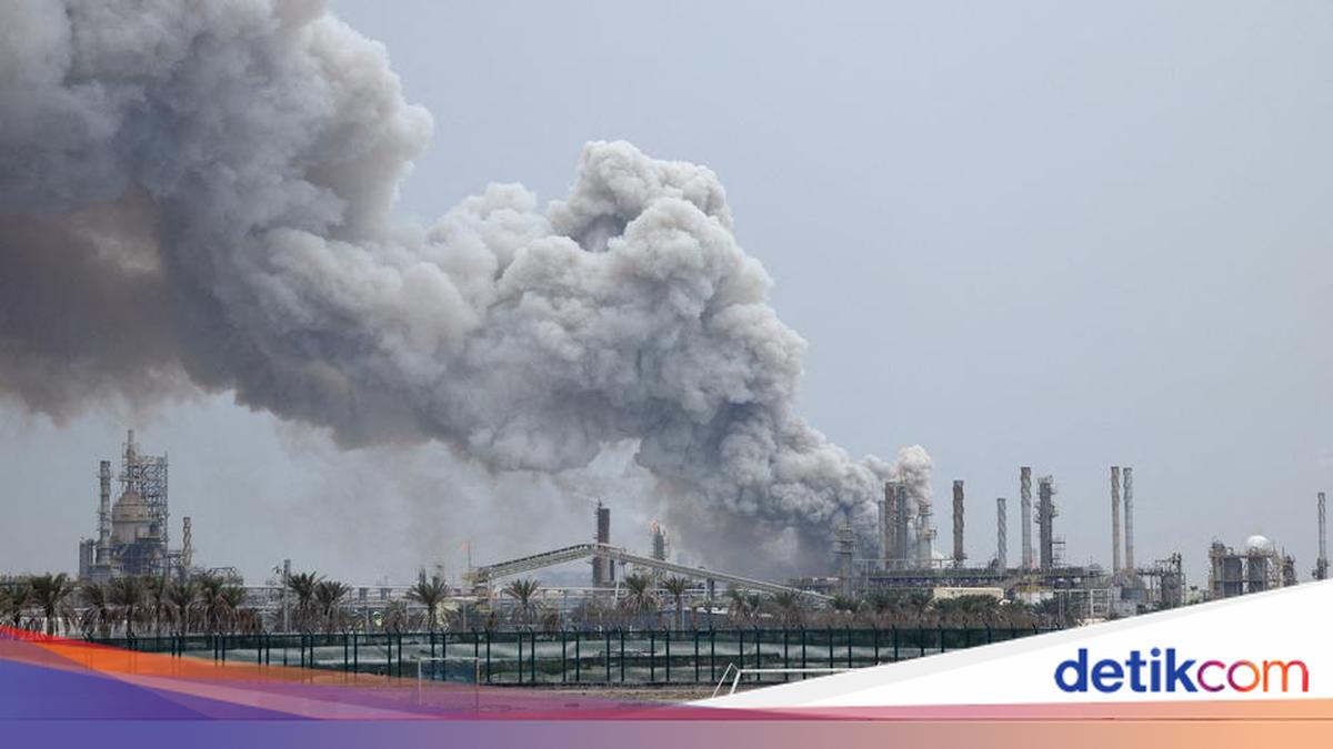 Oil Prices Reach 100 Dollars, Shake Stock Markets