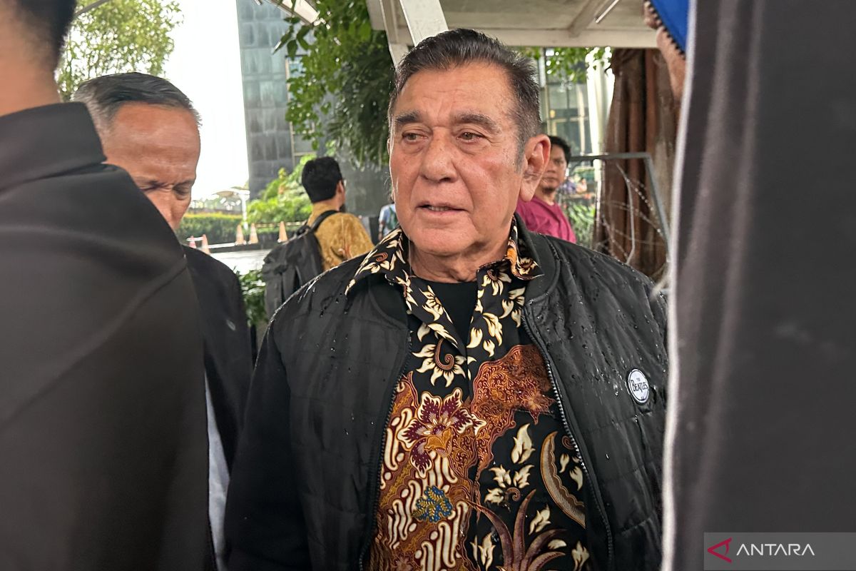 Chairman of Pancasila Youth Organisation Directs Journalists to Question KPK on Investigation Details