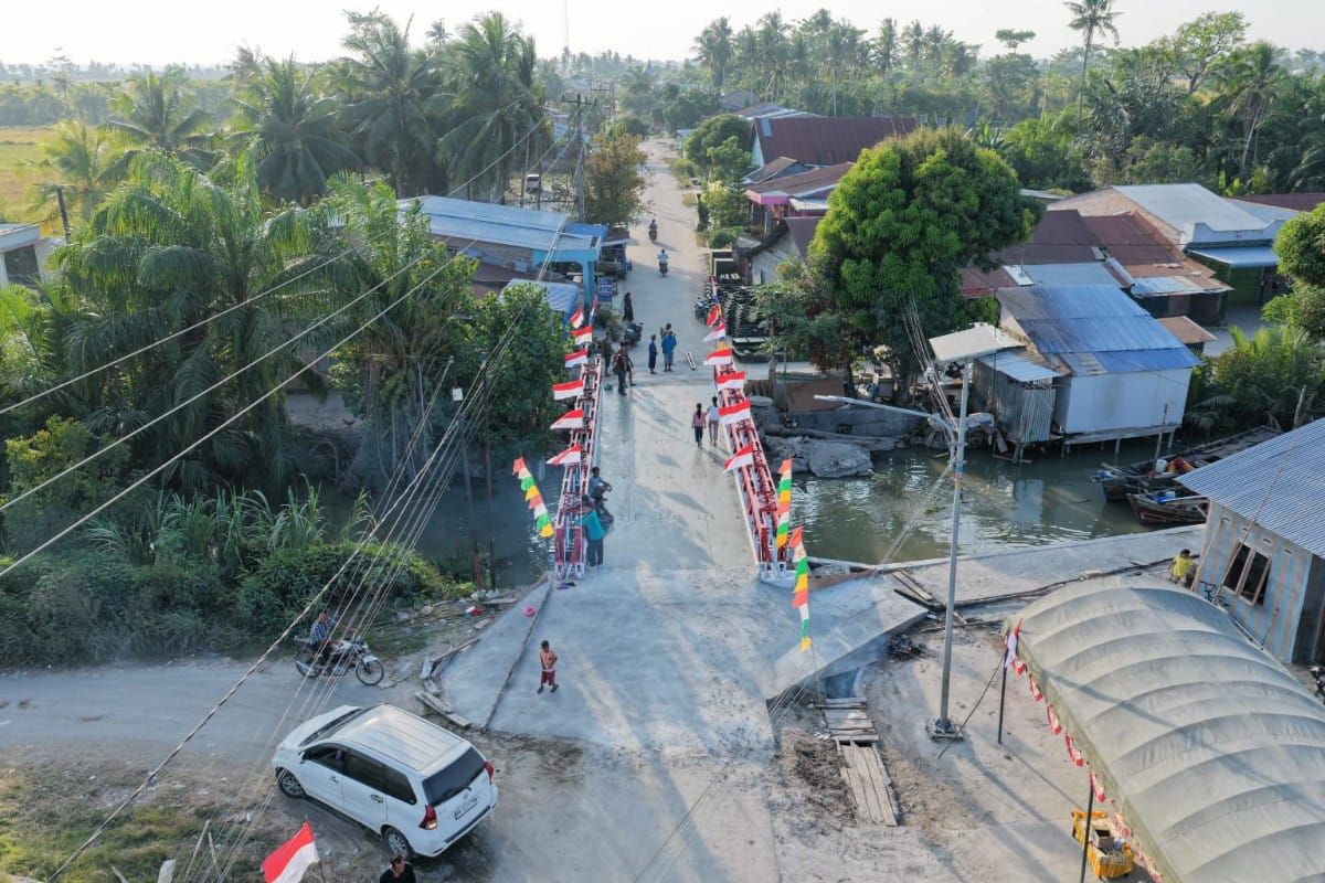 TNI completes modular bridge in Batu Bara connecting villages