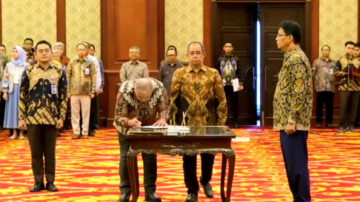 Reshuffling 1,585 Staff Members, Purbaya Warns of Dangers of Fiscal Management Failure