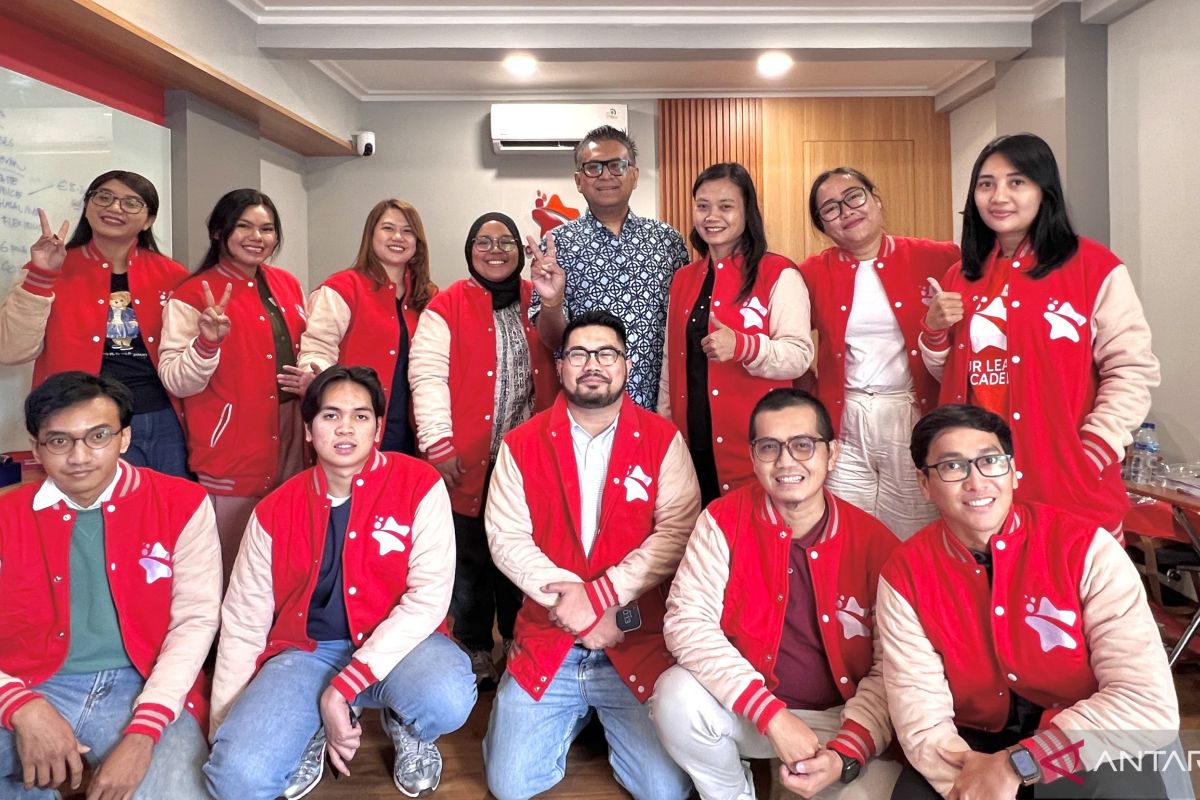 Hobiholidays Opens Indonesia's First Tour Leader School