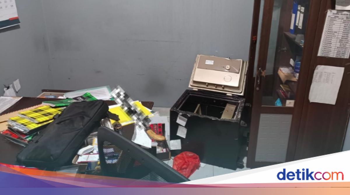 Petrol Station in Bekasi Robbed: Five Employees Held Captive, Perpetrator Wielding Toy Pistol