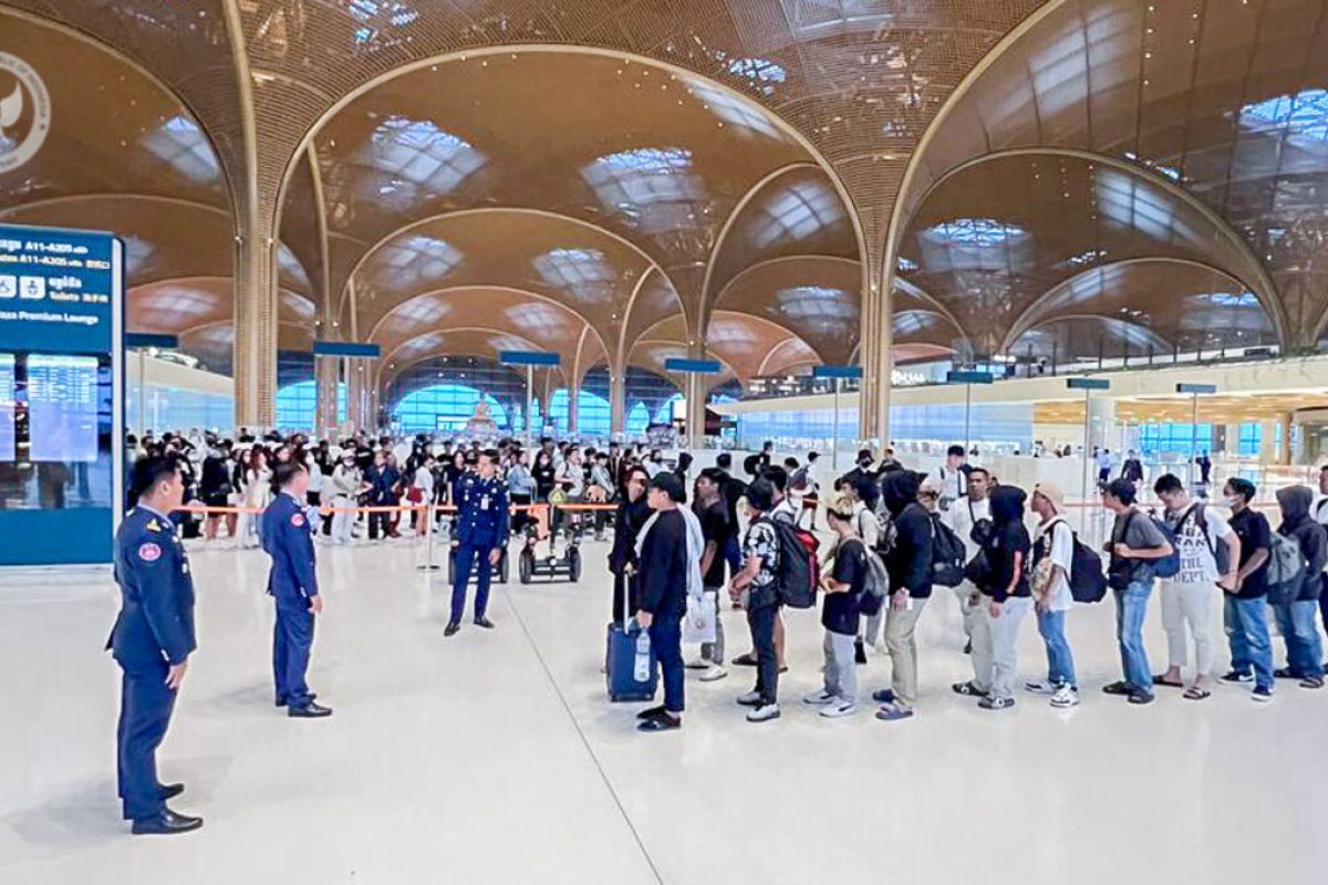 Indonesian Embassy in Phnom Penh Facilitates Return of 1,816 Indonesian Citizens from Cambodia