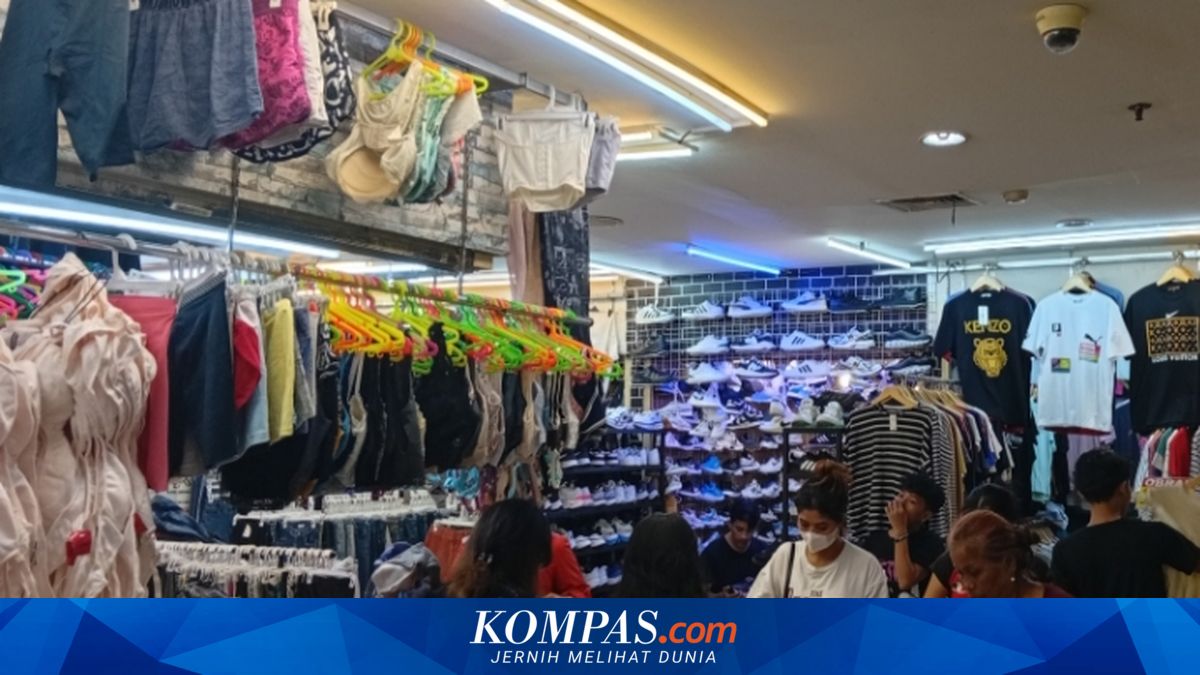 Why Women Hunt for Second-Hand Imported Bras at Senen Market: The Elastic Lasts Longer