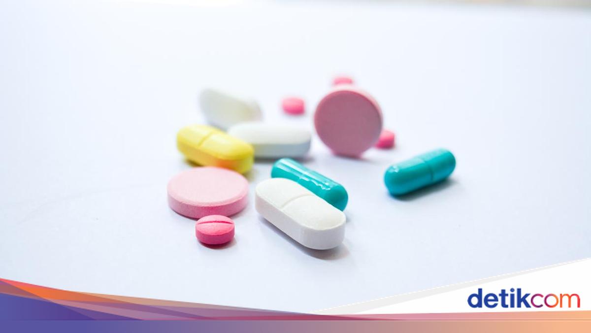 Police Raid Three Drug Shops in East Jakarta Over Alleged Illegal Sale of Prescription Medicines