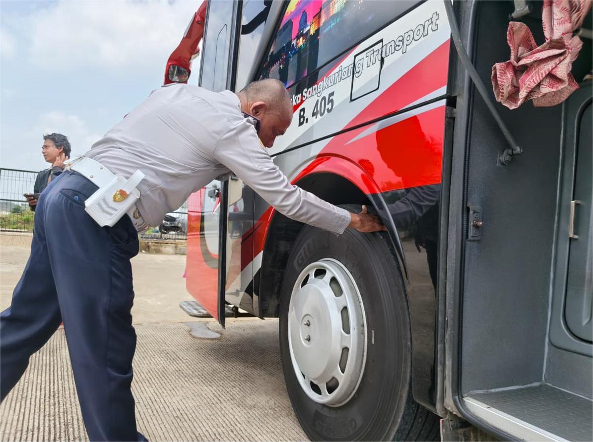 Vehicle Safety Inspections Conducted Ahead of Eid Holiday Travel Rush to Ensure Traveller Safety