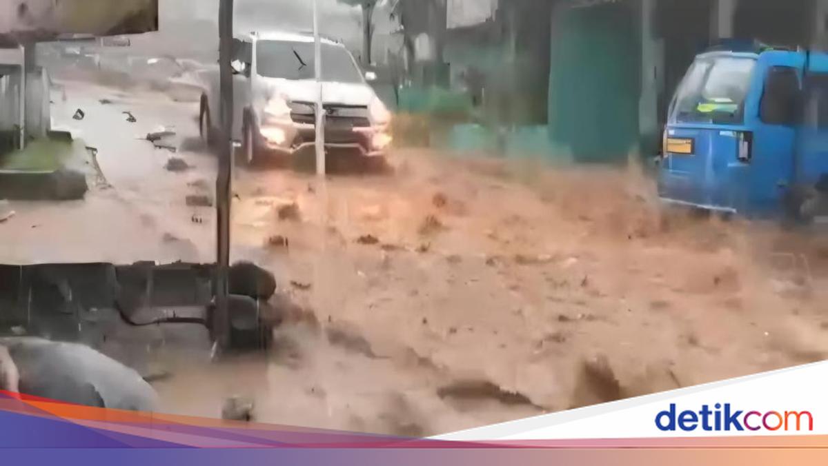 Construction Site Drainage Blockage in Tamansari, Bogor Triggers Flooding and Scattered Boulders