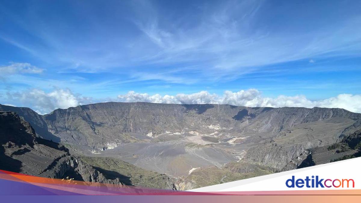 Mount Tambora Alert Status Raised; Residents Urged to Avoid 3 km Radius