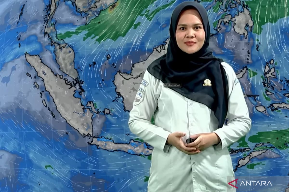 BMKG forecasts thunderstorms and heavy rain across multiple Indonesian cities on Wednesday