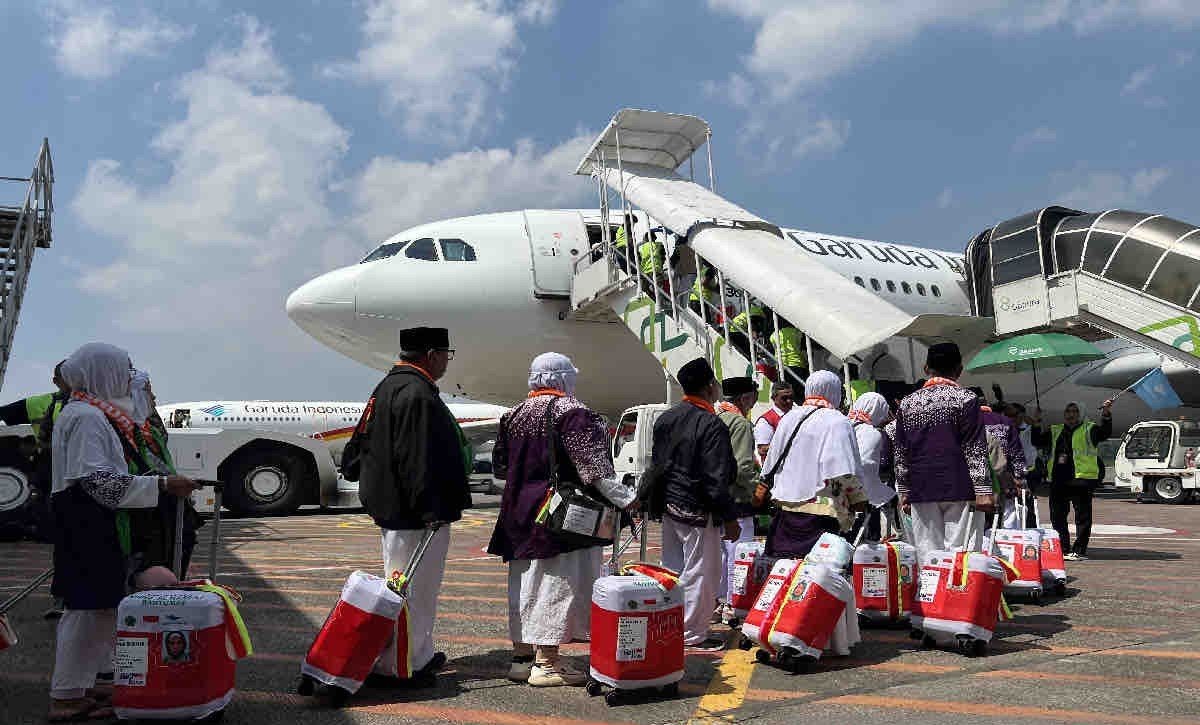 Deputy Minister of Hajj and Umrah: 2,000 Indonesian Pilgrims Stranded Due to Middle East Conflict