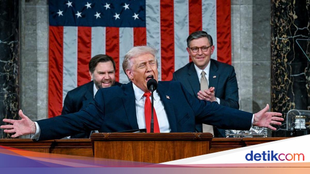 Angry, Trump Threatens Iran If They Place Mines in Strait of Hormuz