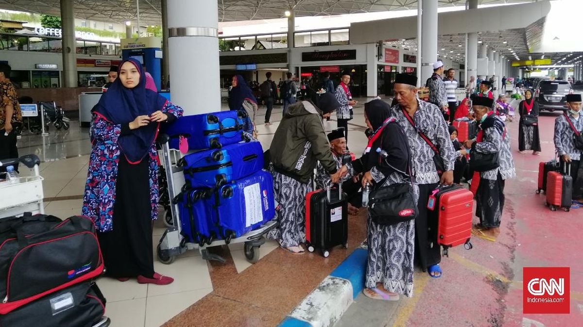 Iran-US Conflict: Around 2,000 Indonesian Umrah Pilgrims Temporarily Stranded Unable to Return Home