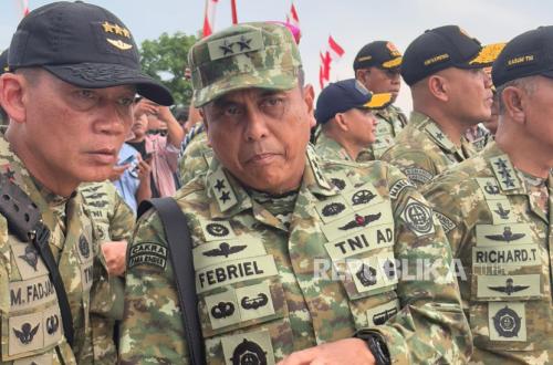 Commander-in-Chief of TNI Replaces Military Commanders of Pattimura and Cenderawasih