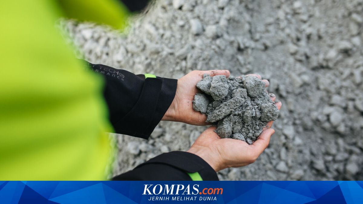 Researchers Transform Sand into Giant "Battery" to Store Renewable Energy