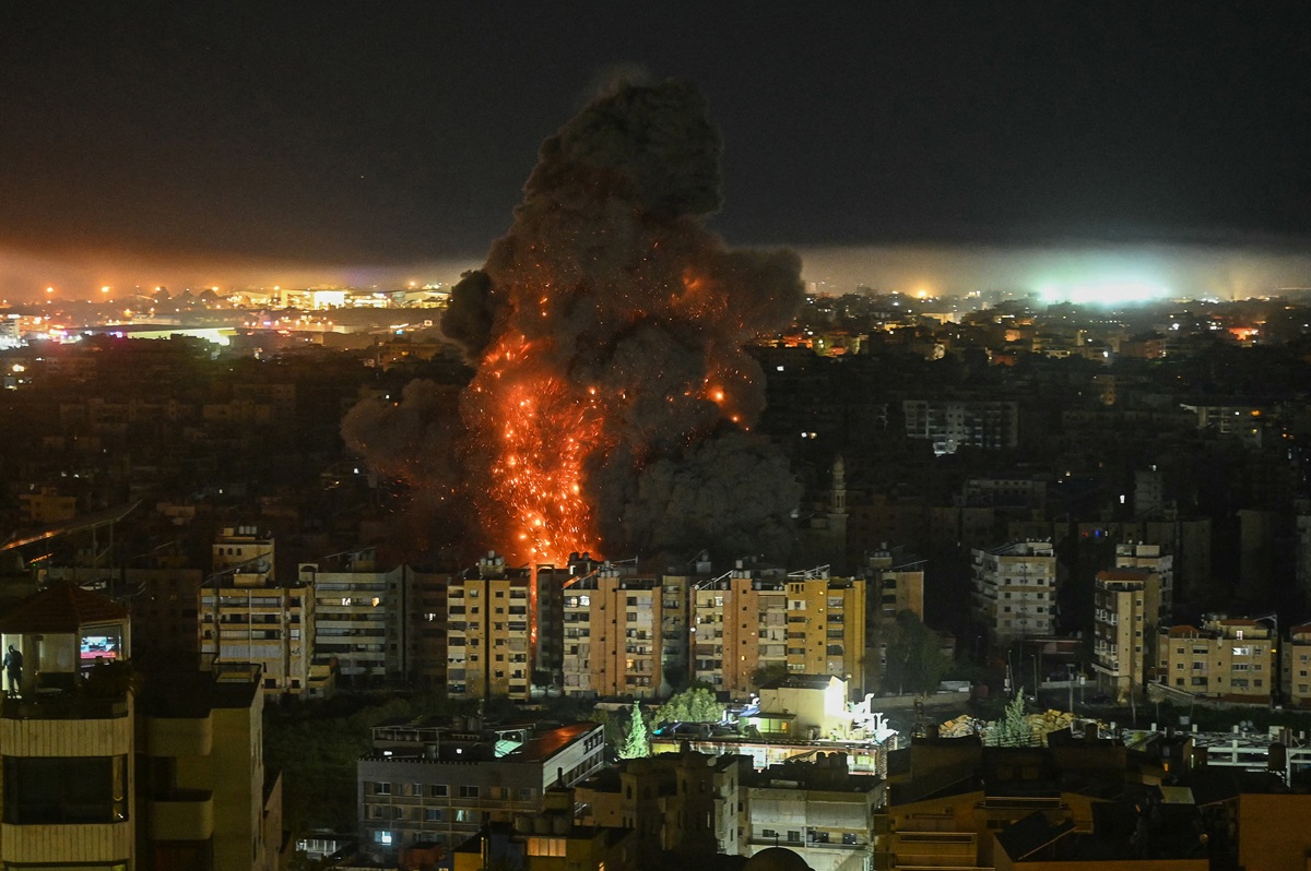 Lebanon Struck Again by Israeli Attacks, Hundreds of Thousands Displaced