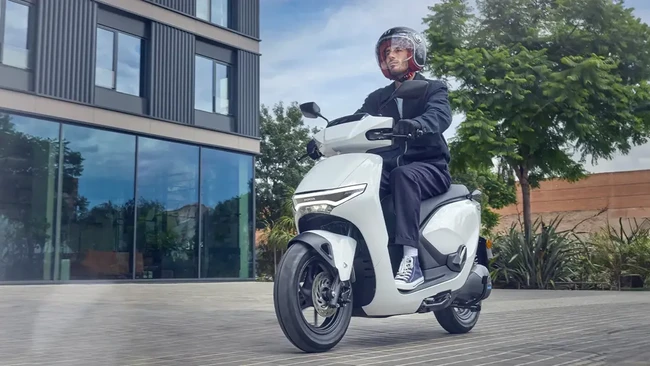 Honda Electric Motorcycle Sold at Steep Discount, Rebate Reaches Rp24 Million