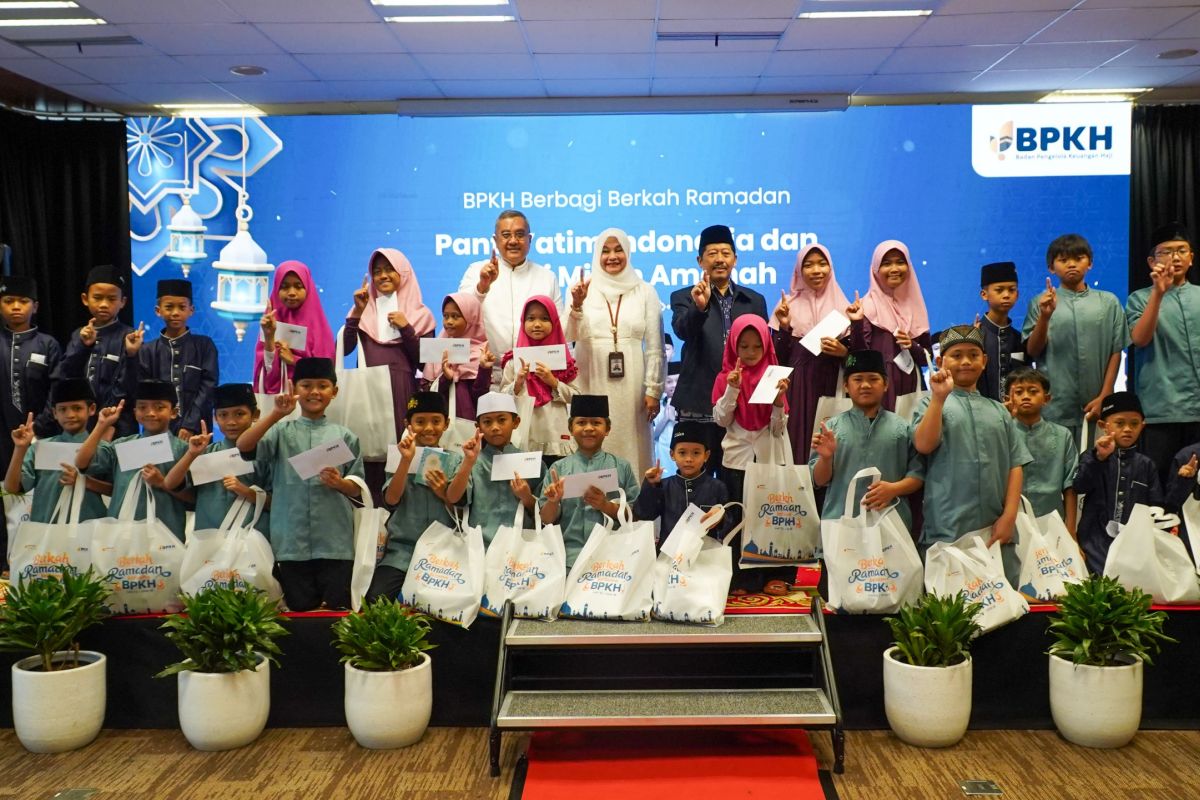 BPKH Distributes 108,000 Basic Food Packages During Ramadhan 2026