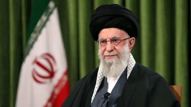 Ayatollah Ali Khamenei Admired Indonesia's First President, Calling Him a Unifier of the Nation