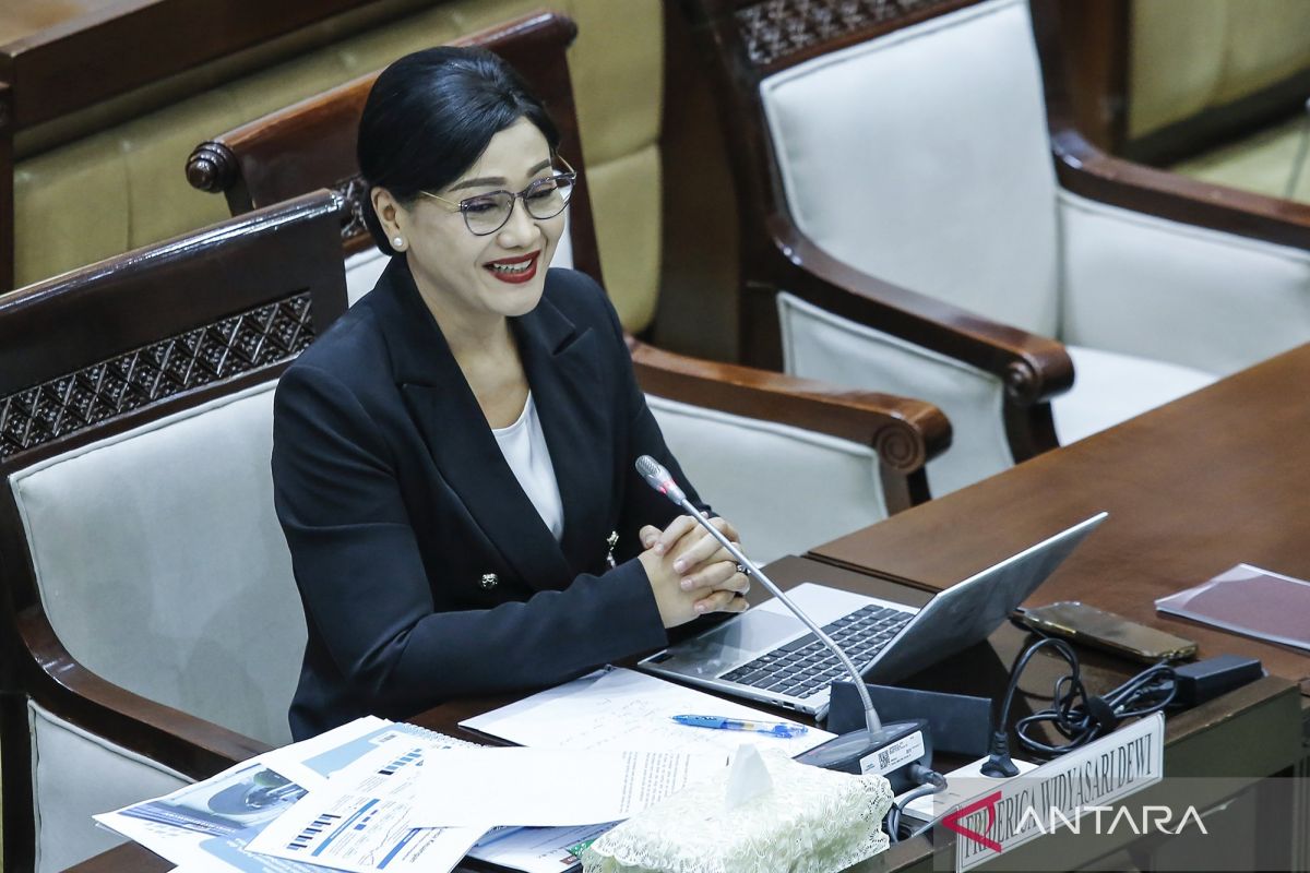 Commission XI of Parliament holds fit and proper test for OJK Financial Services Authority Board