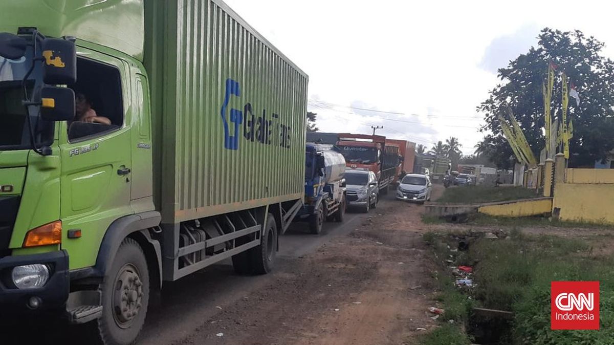 Snipers Deployed to Secure Homecoming Traffic on Kayuagung-Palembang-Betung Toll Road