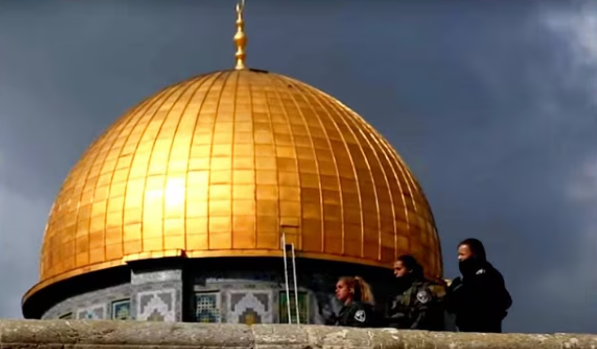 Israel Closes Al-Aqsa Mosque for 11 Days, Banning Tarawih and I'tikaf Prayers