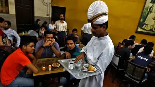 Iran War Continues to Claim Victims as Neighbouring India's Business Faces Bankruptcy