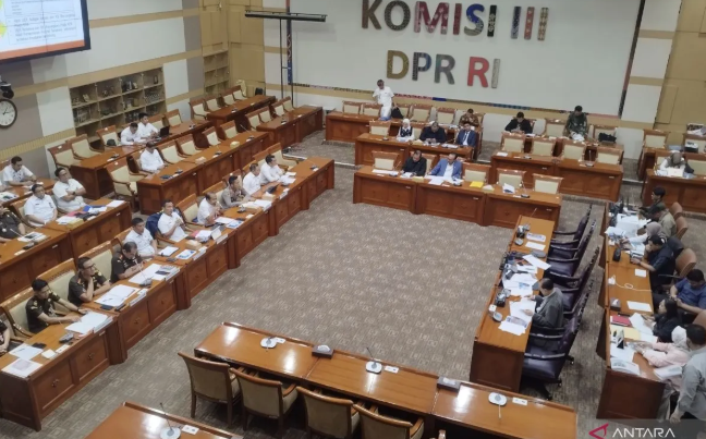 Prosecutor Apologises to Parliament for Death Penalty Recommendation Against Sea Dragon Crew Member