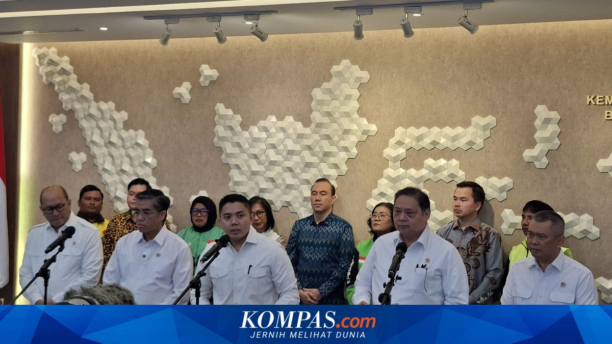 Cabinet Secretary Seeks Parental Support to Restrict Social Media Access for Children Under 16