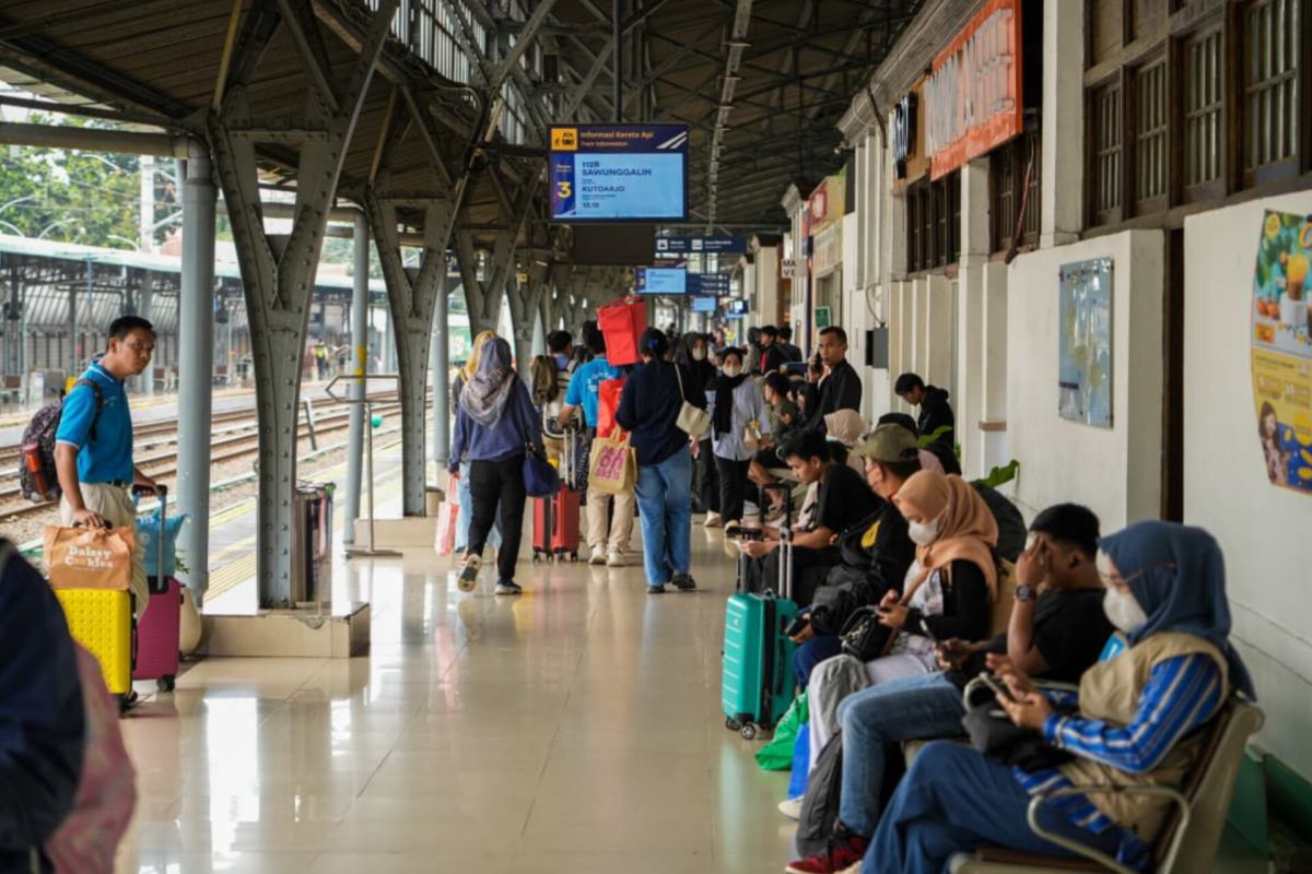 Over 250,000 Train Passengers Avail of 30 Per Cent Fare Discount