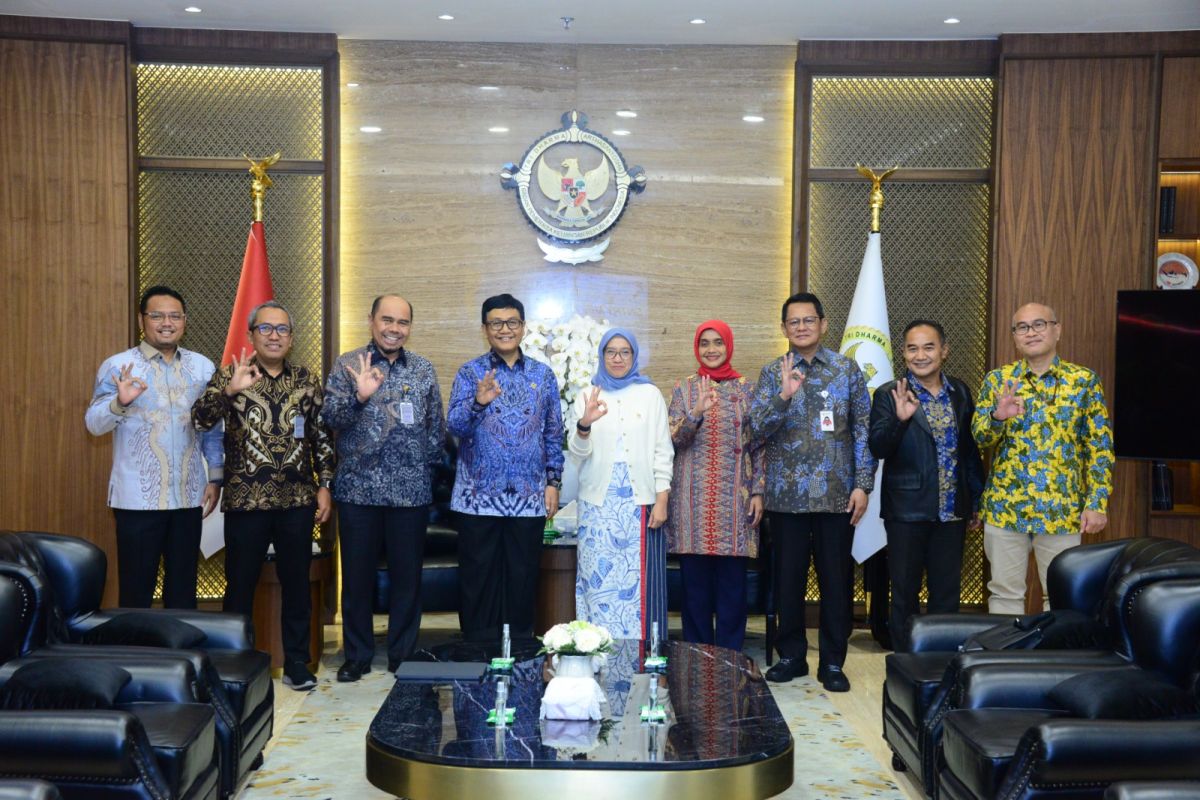 State Audit Agency Examines 2025 Financial Report of Ministry of Administrative Reform