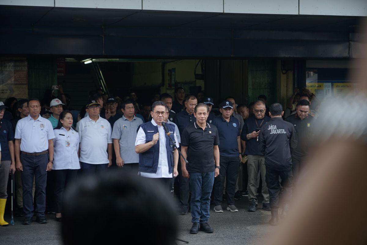 Environment Minister Urges Traditional Markets to Manage Waste Independently, Realise Indonesia's ASRI Vision