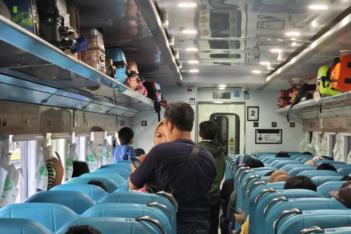 Economy Class Kerakyatan Train Tickets Jakarta-Yogyakarta Selling Briskly