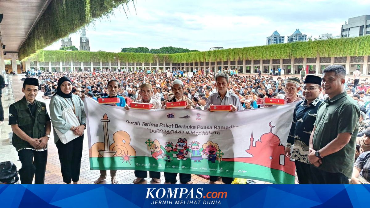 PT JIEP Celebrates Ramadan with Food Aid Packages and Community Market Programme