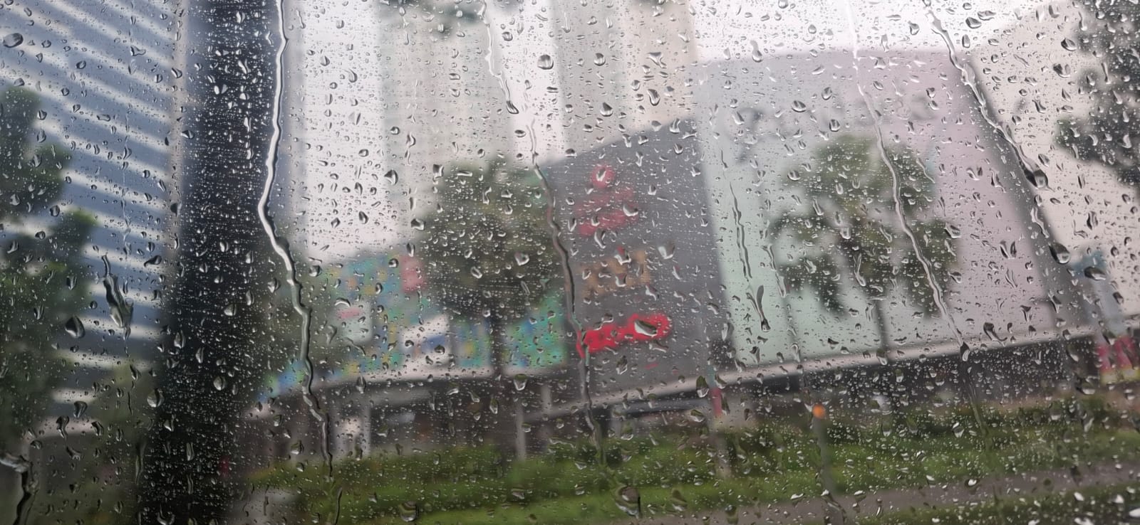 BMKG: Rain Still Poses High Risk Across Java to Nusa Tenggara Ahead of Eid