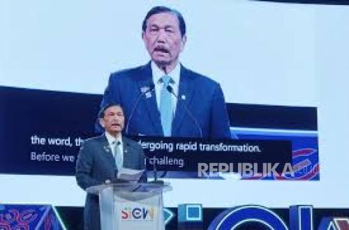 Luhut Recounts Iran's Cleverness in Managing the US-Israel Conflict and Names Developed Nations as Architects of Catastrophe