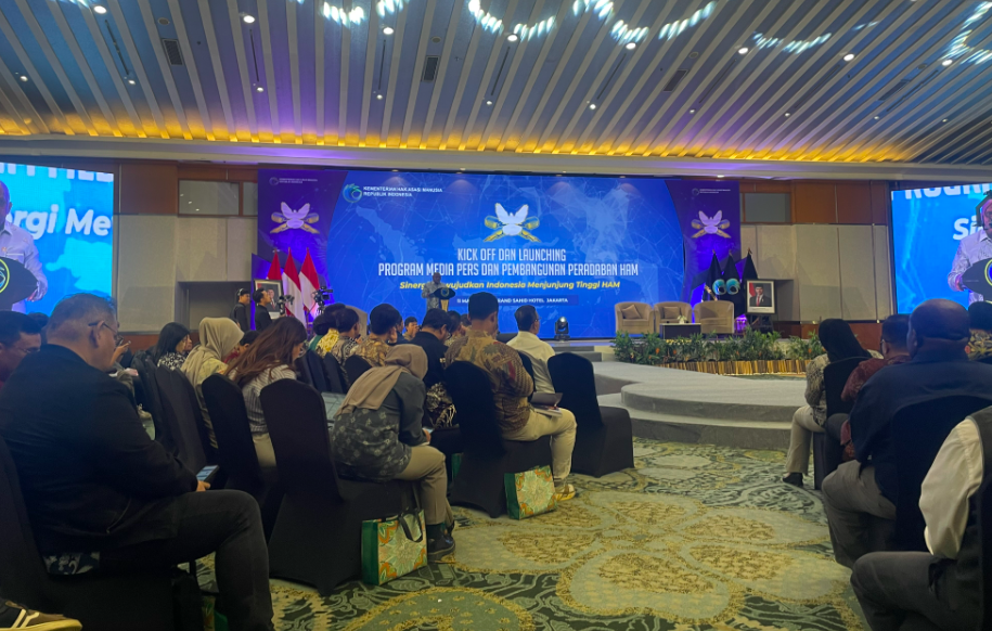 Ministry of Human Rights: Human Rights Classes and Journalism Awards for Journalists